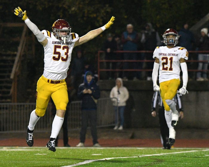 a Central Catholic West Linn 6A Oregon football semifinal November 17 2023 Taylor Balkom 8